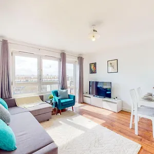 Near To Tower Bridge With Free Parking & View Of The Shard London